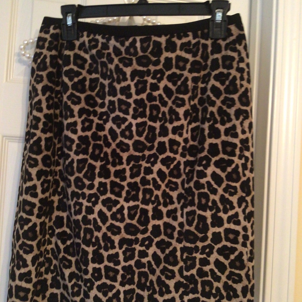 Leopard skirt